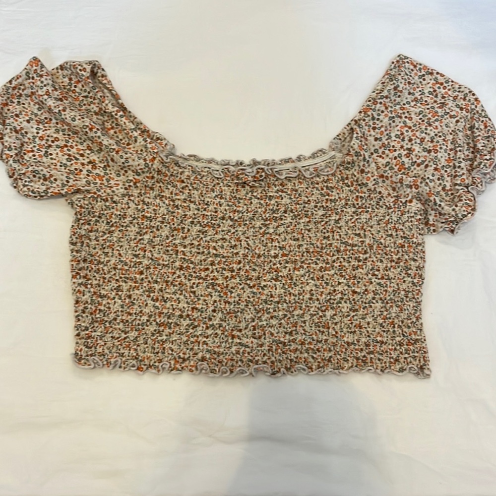 Floral puff sleeve top